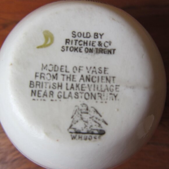 W.H. Goss crested heraldry china vintage Newcastle-under-Lyme (GC049 Grace) - Picture 7 of 8